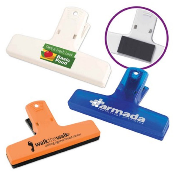 chip clips with magnet